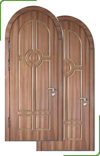 Арочная входная дверь с отделкой влагостойким виноритом-9